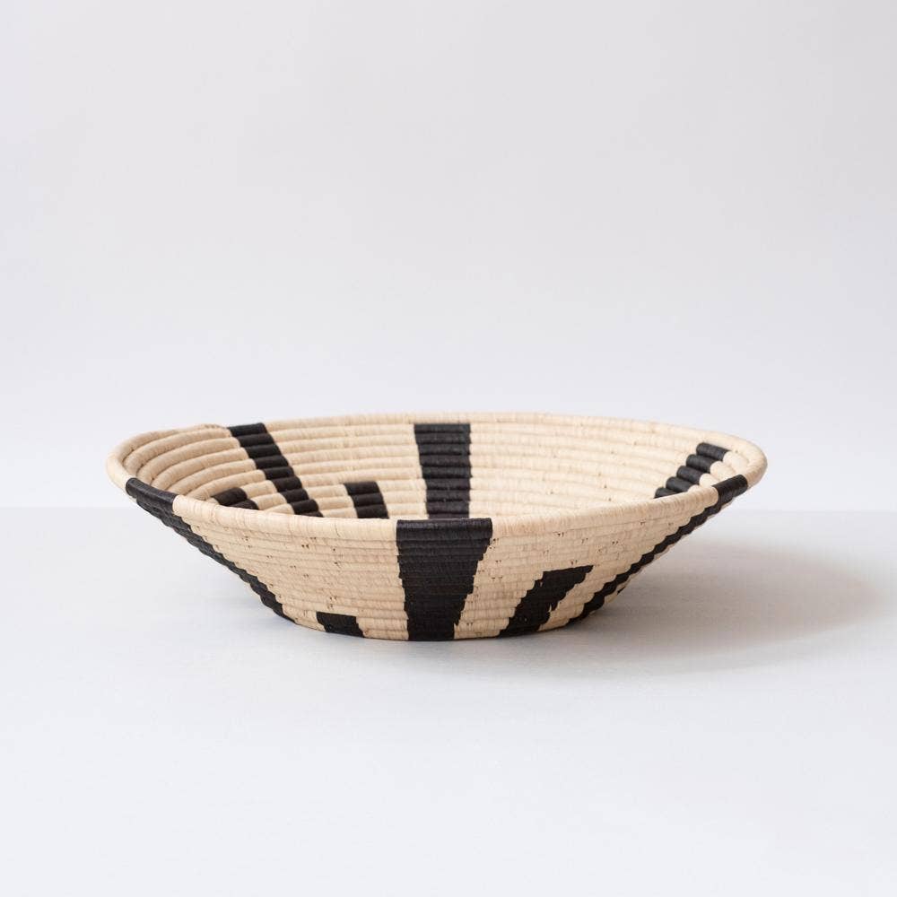 18" Sun Rays Black & White Basket